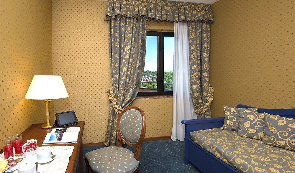 Residence Aparthotel Blanc Et Trois Roma