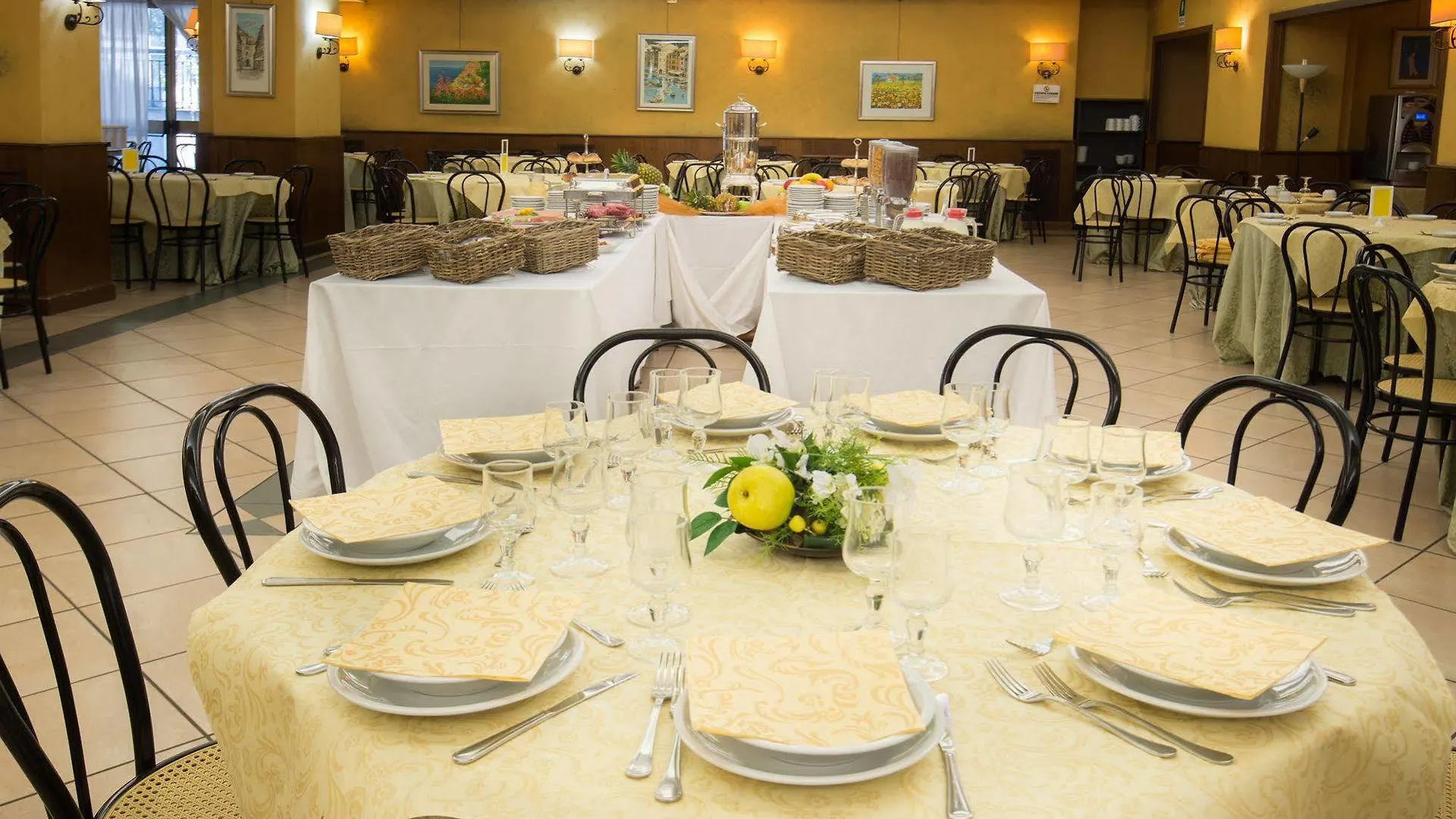 Residence Aparthotel Blanc Et Trois Roma 4*,  Italia